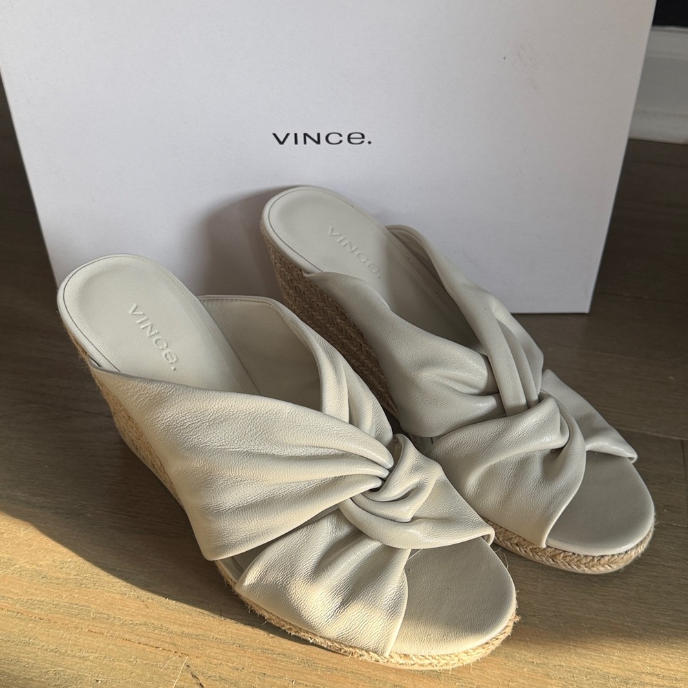 EUC Vince Cream Wedge Sandals, sz 7.5
